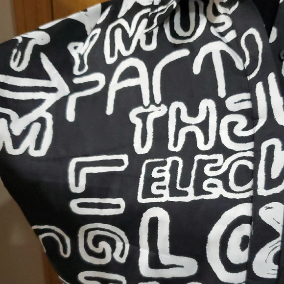 Live 4 Truth Black and White Graphic Button Down Shirt - Picture 3 of 8